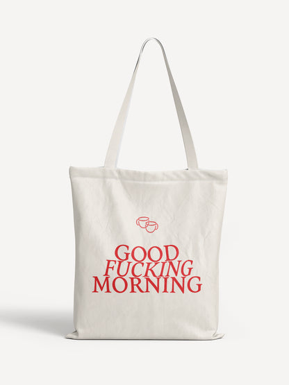 Beige Stofftasche mit rotem Schriftzug „GOOD FUCKING MORNING“ und zwei stilisierten Kaffeetassen – freche Tote Bag für Kaffee-Liebhaberinnen und Morgenmuffel - ALMOST A BRAND
